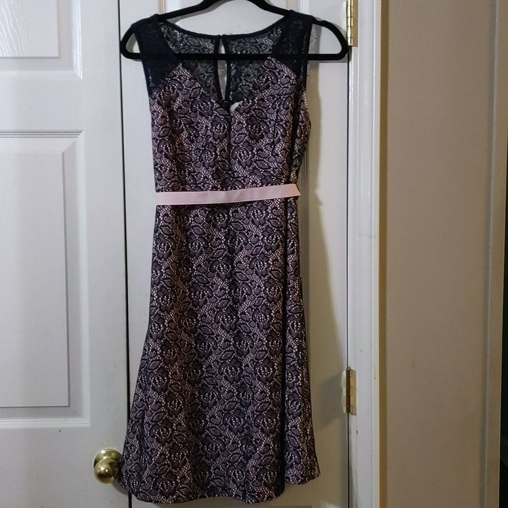 Motherhood Maternity navy pink dress Sz M  (Sash not included)